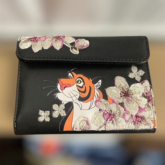 Disney Loungefly Rajah wallet - Picture 2 of 2